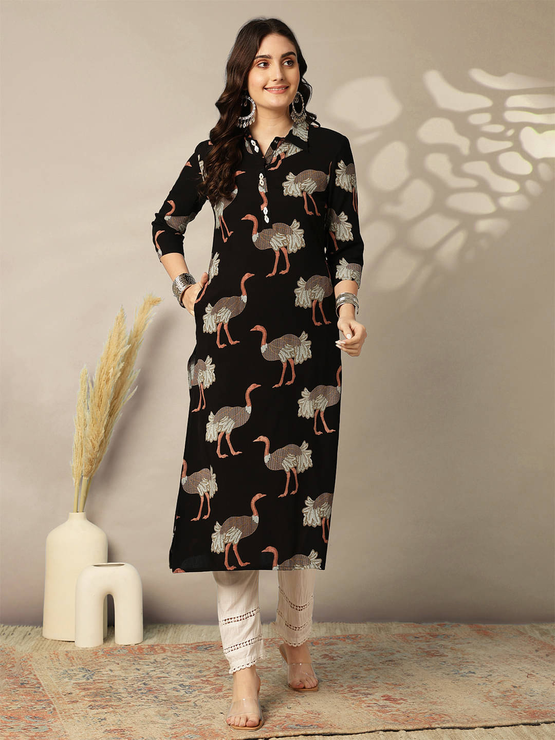 Gulmohar Jaipur Women Viscose Rayon Printed Straight Kurti ( Black ) Gulmohar Jaipur Women Viscose Rayon Printed Straight Kurti ( Black )