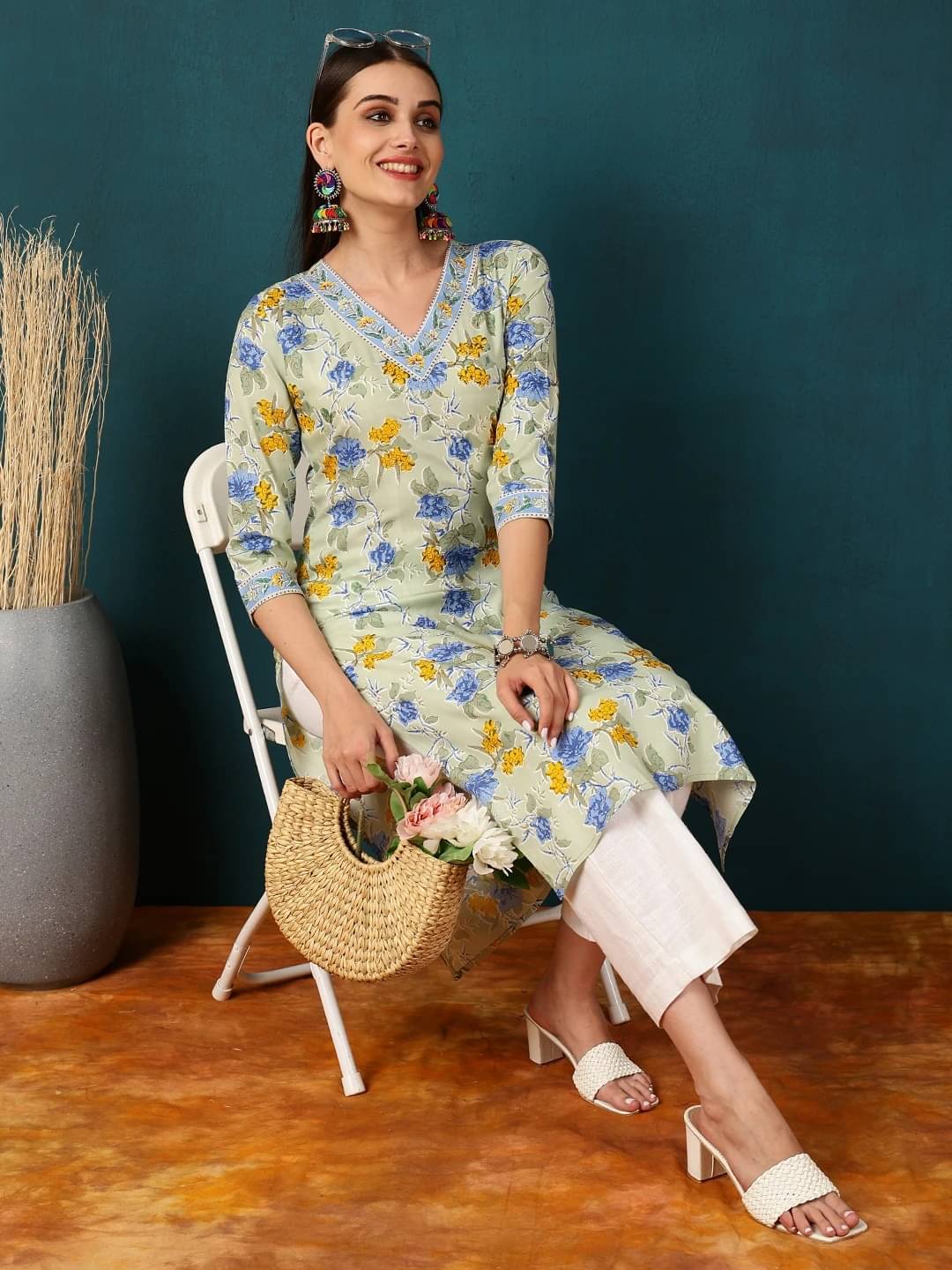 Gulmohar Jaipur Women Viscose Rayon Printed Straight Kurti ( Blue ) Gulmohar Jaipur Women Viscose Rayon Printed Straight Kurti ( Blue )