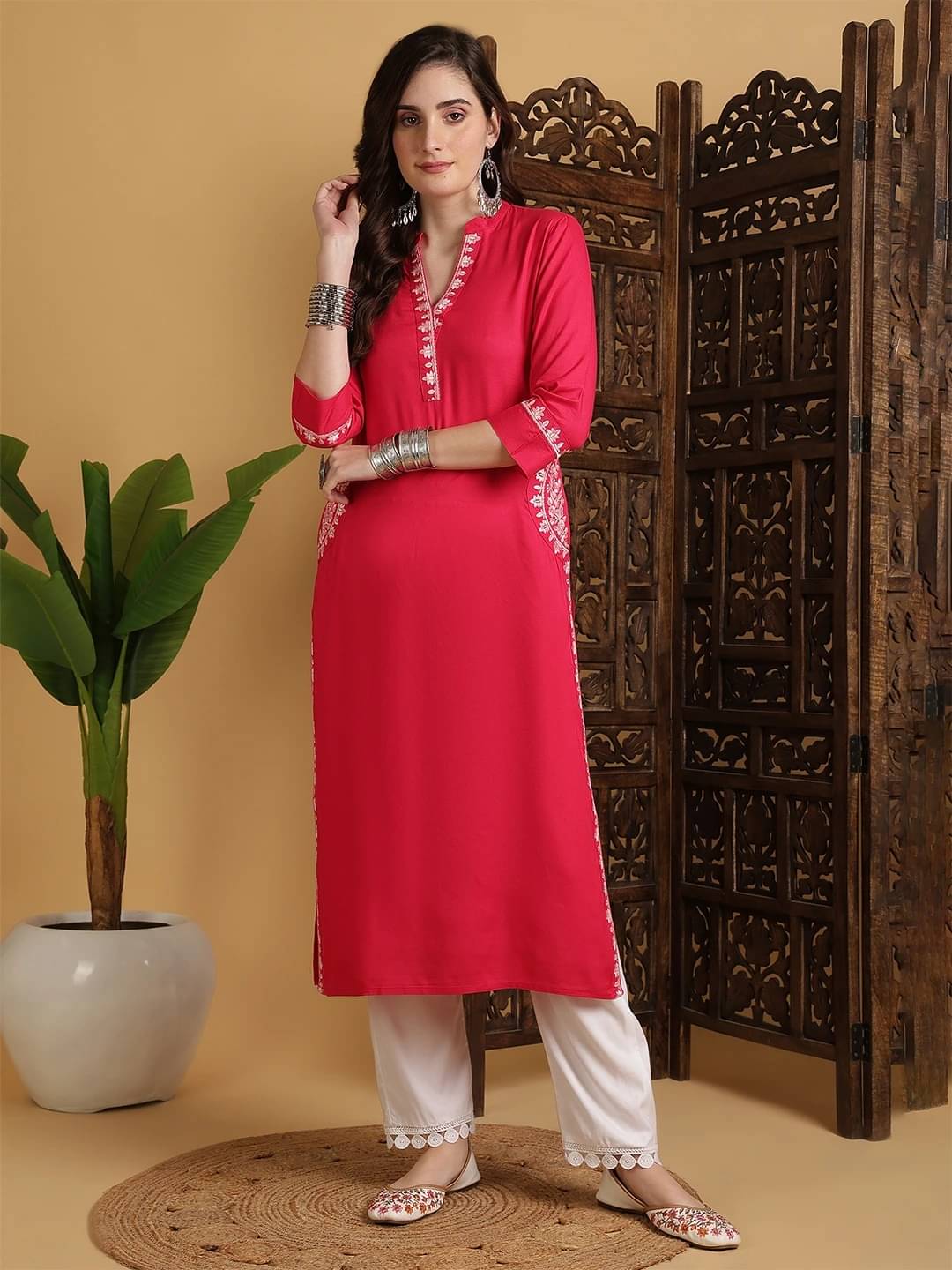     			Gulmohar Jaipur Women Viscose Rayon Self Design Straight Kurti ( Pink )