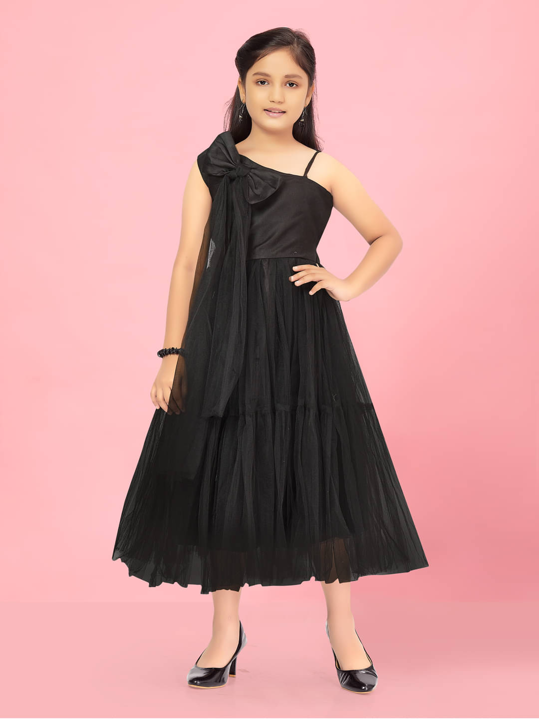 Aarika Net Gown For Girls ( Pack of 1 , Black ) Aarika Net Gown For Girls ( Pack of 1 , Black )