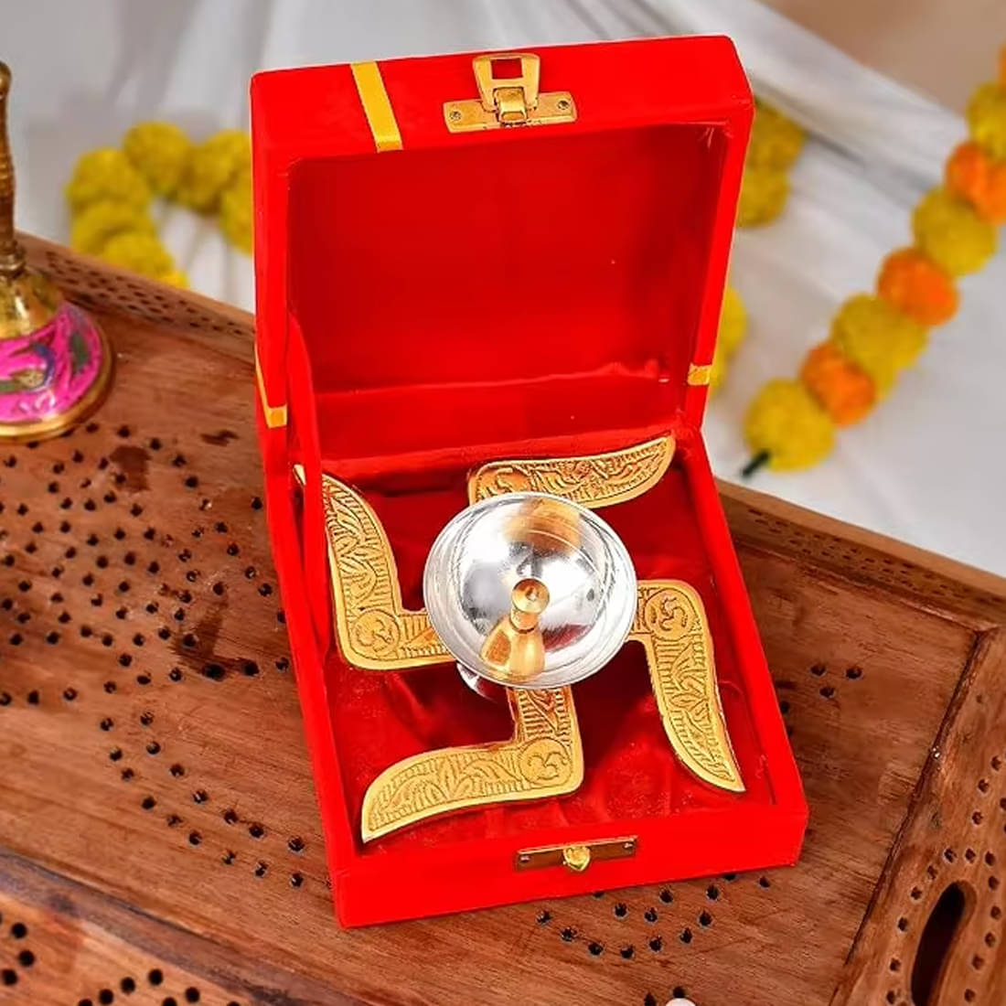     			Adbeni Brass Designer Diya - Pack of 1