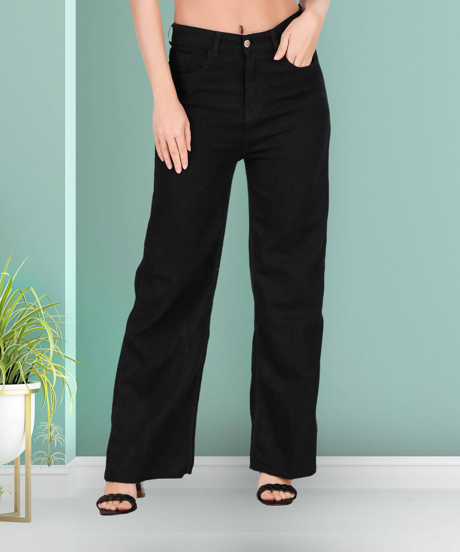     			Coutume Collections Women's Boyfriend Fit Mid-Rise Jeans ( Black )