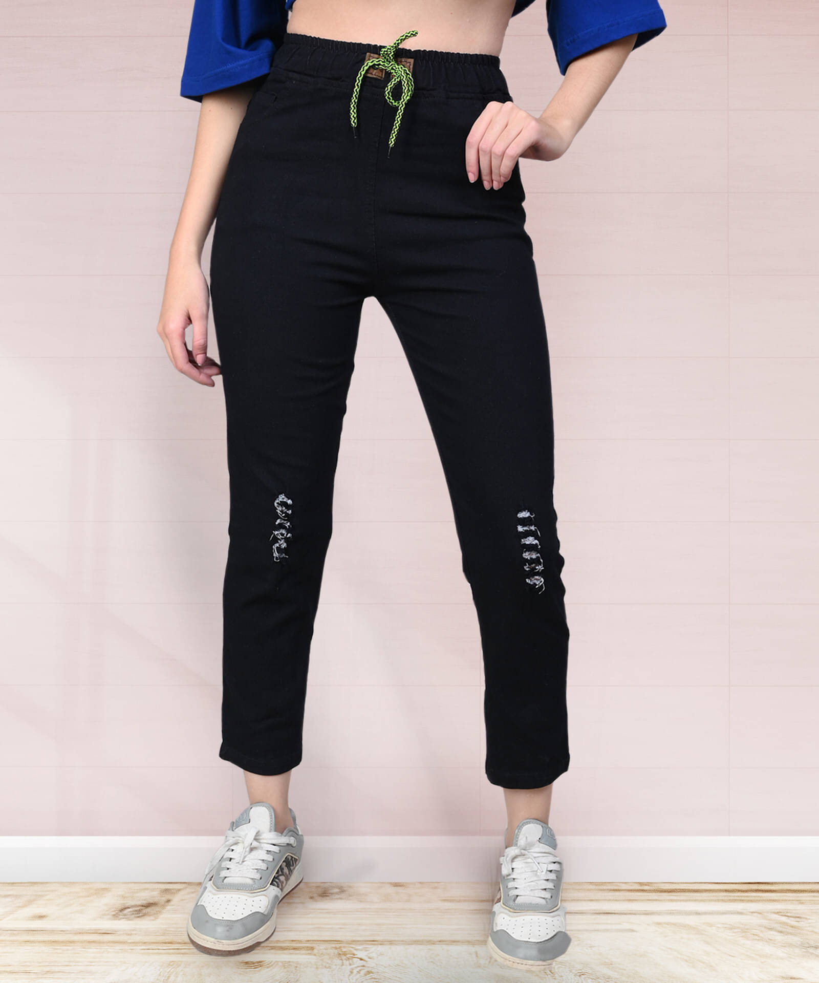     			Coutume Collections Women's Regular Fit Mid-Rise Jeans ( Black )