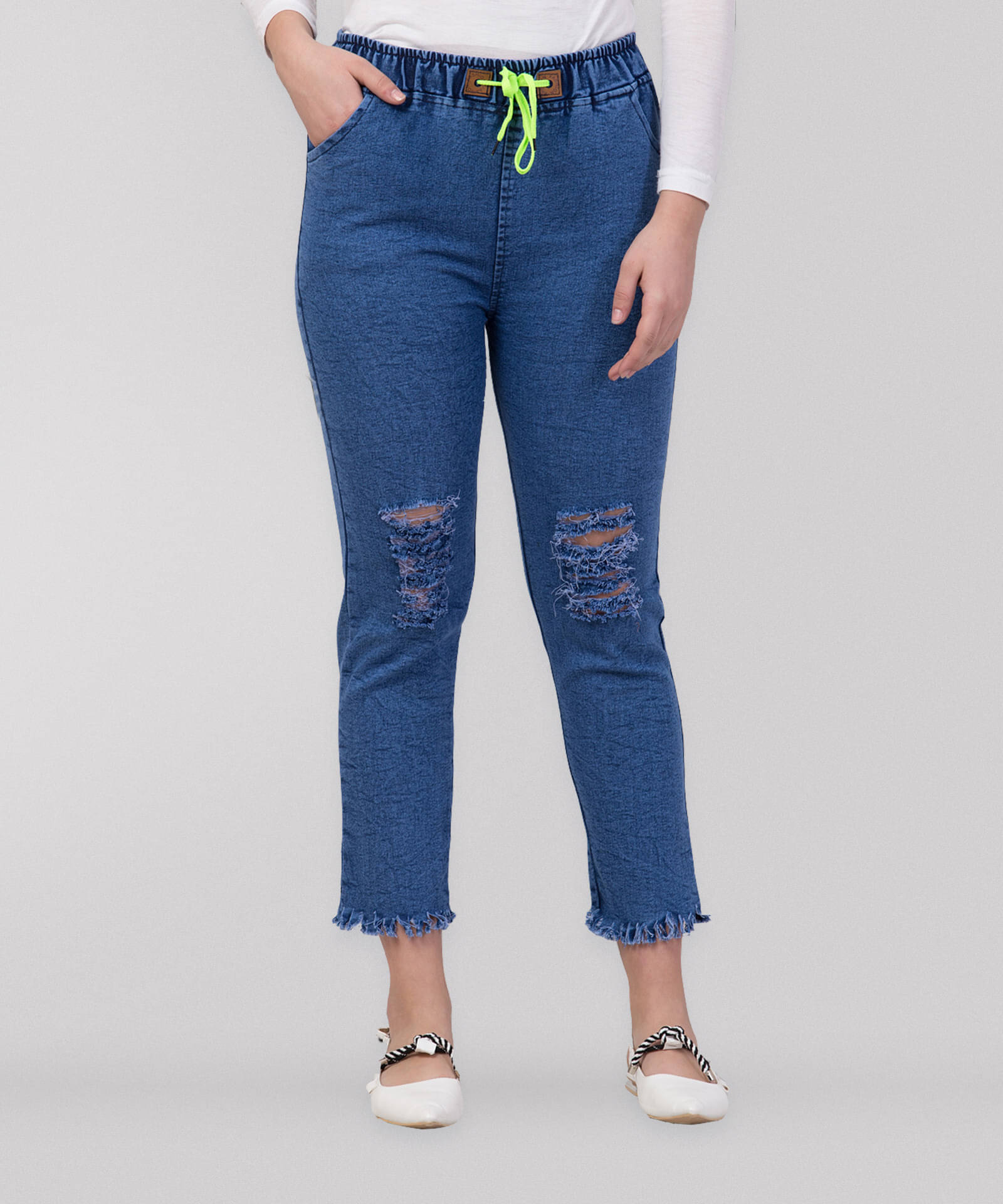 Coutume Collections Women's Regular Fit Mid-Rise Jeans ( Dark Blue ) Coutume Collections Women's Regular Fit Mid-Rise Jeans ( Dark Blue )