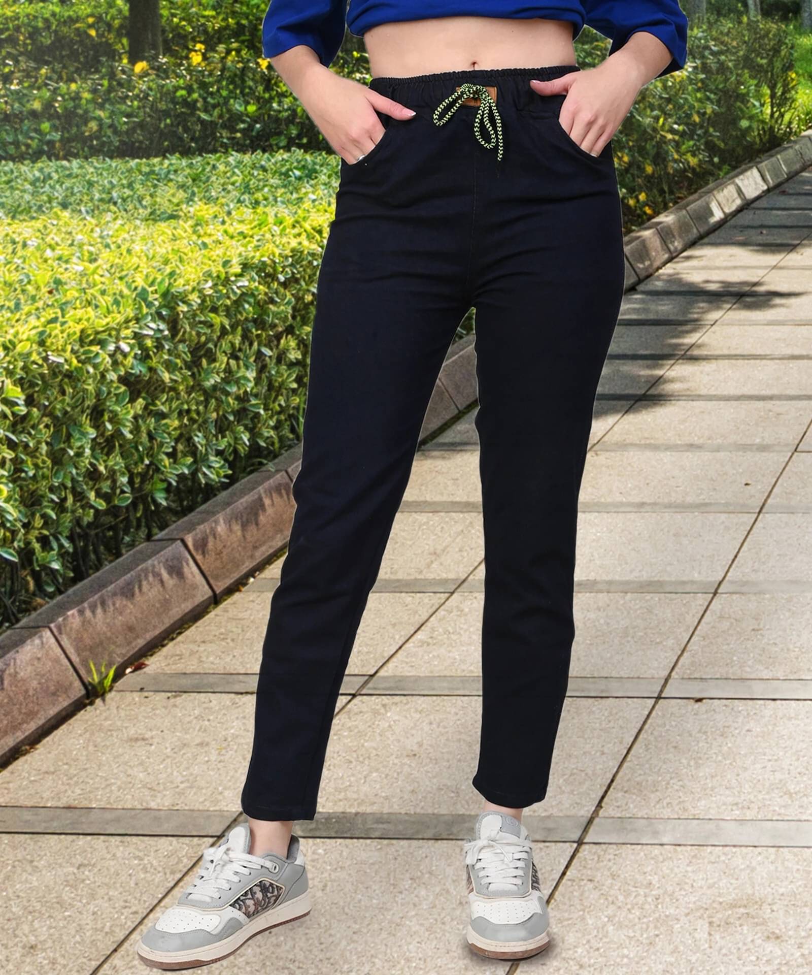     			Coutume Collections Women's Regular Fit Mid-Rise Jeans ( Black )