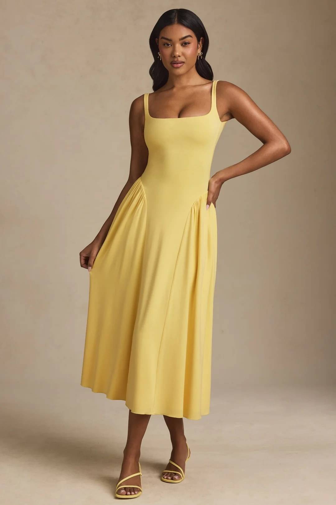     			Traquila Women Lycra Solid A-line Dress ( Yellow )