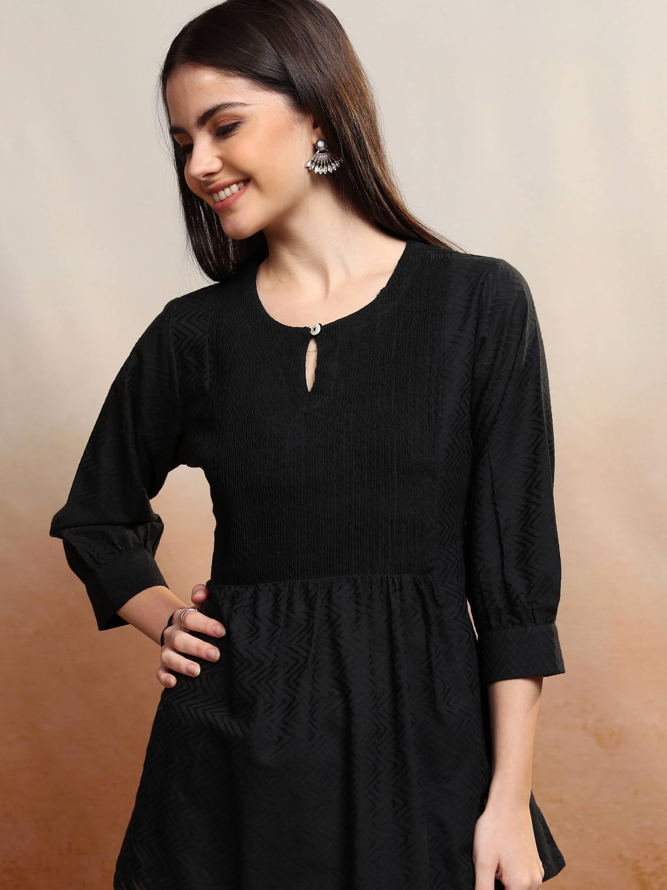     			Vishudh Women's Cotton Peplum Top ( Black )