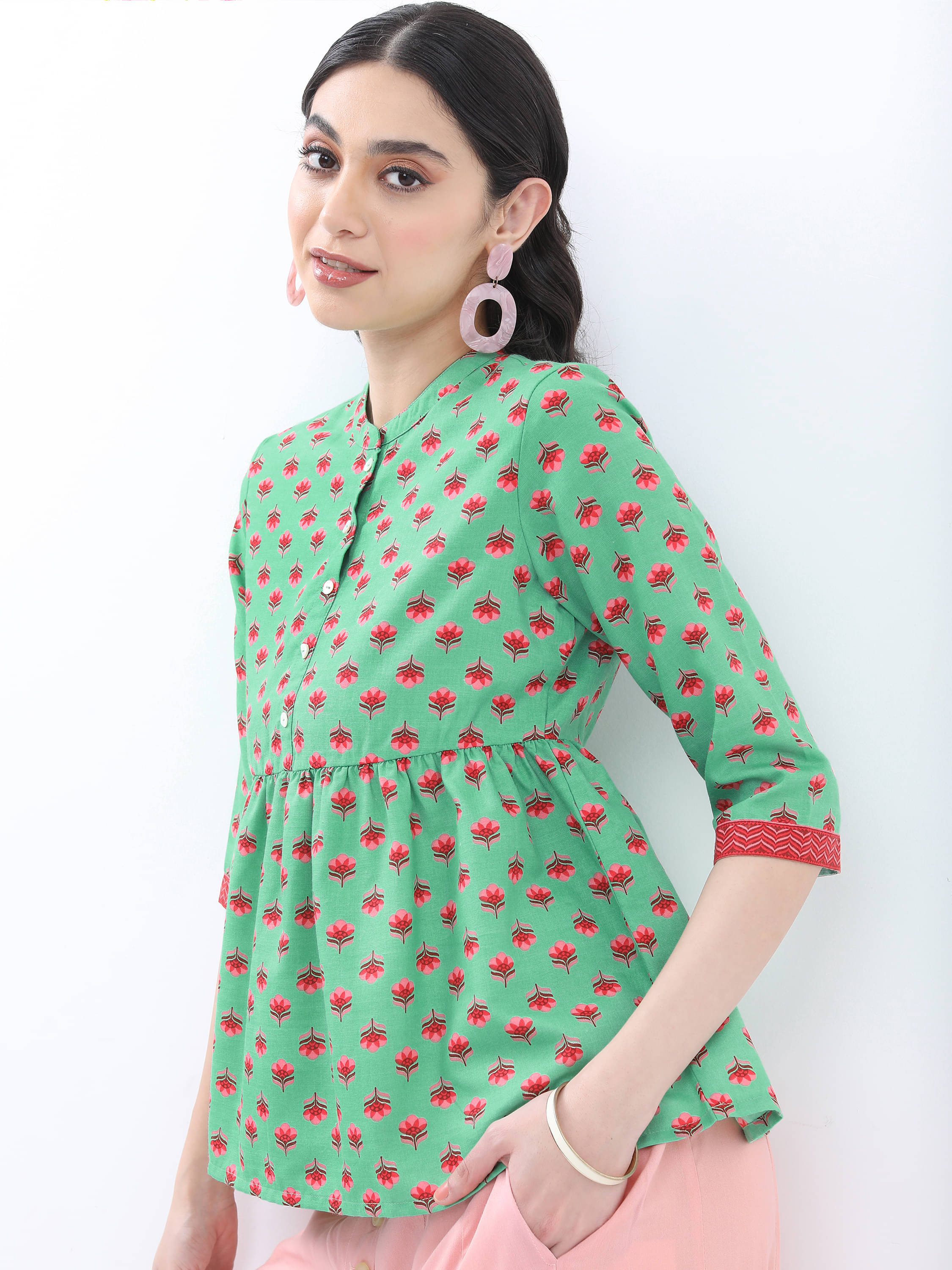 Vishudh Women's Polyester A-Line Top ( Green ) Vishudh Women's Polyester A-Line Top ( Green )