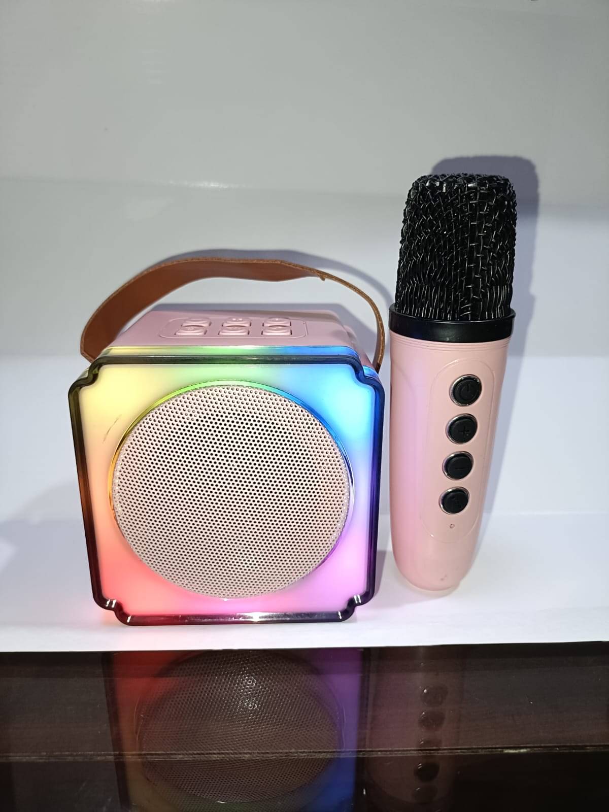     			Woodsound MINI MIC 10 W Bluetooth Speaker Bluetooth v5.0 with SD card Slot,Aux,USB Playback Time 3 hrs Pink