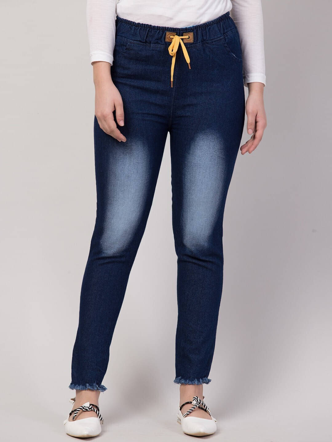     			Coutume Collections Women's Regular Fit Mid-Rise Jeans ( Blue )