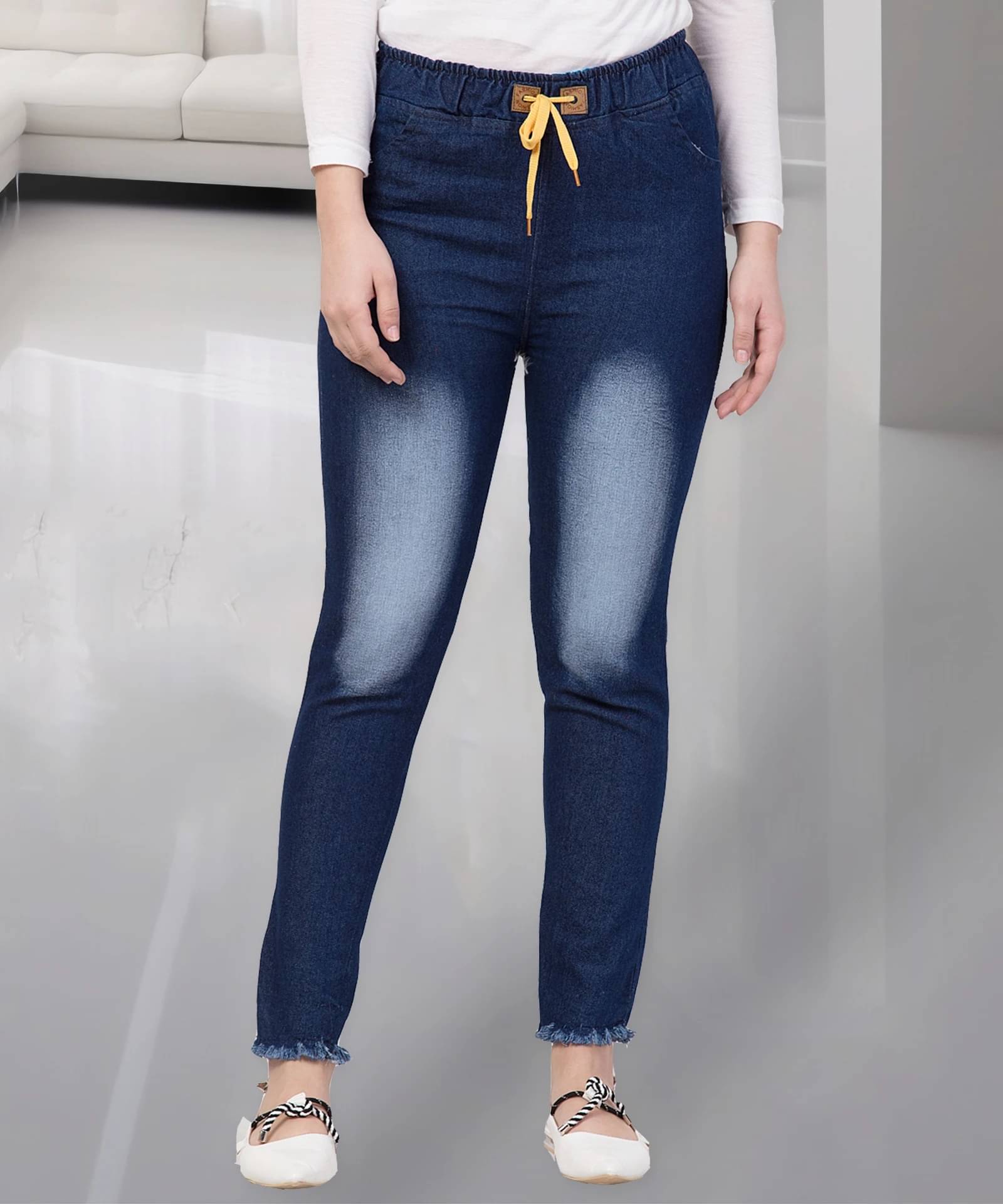     			Coutume Collections Women's Regular Fit Mid-Rise Jeans ( Dark Blue )