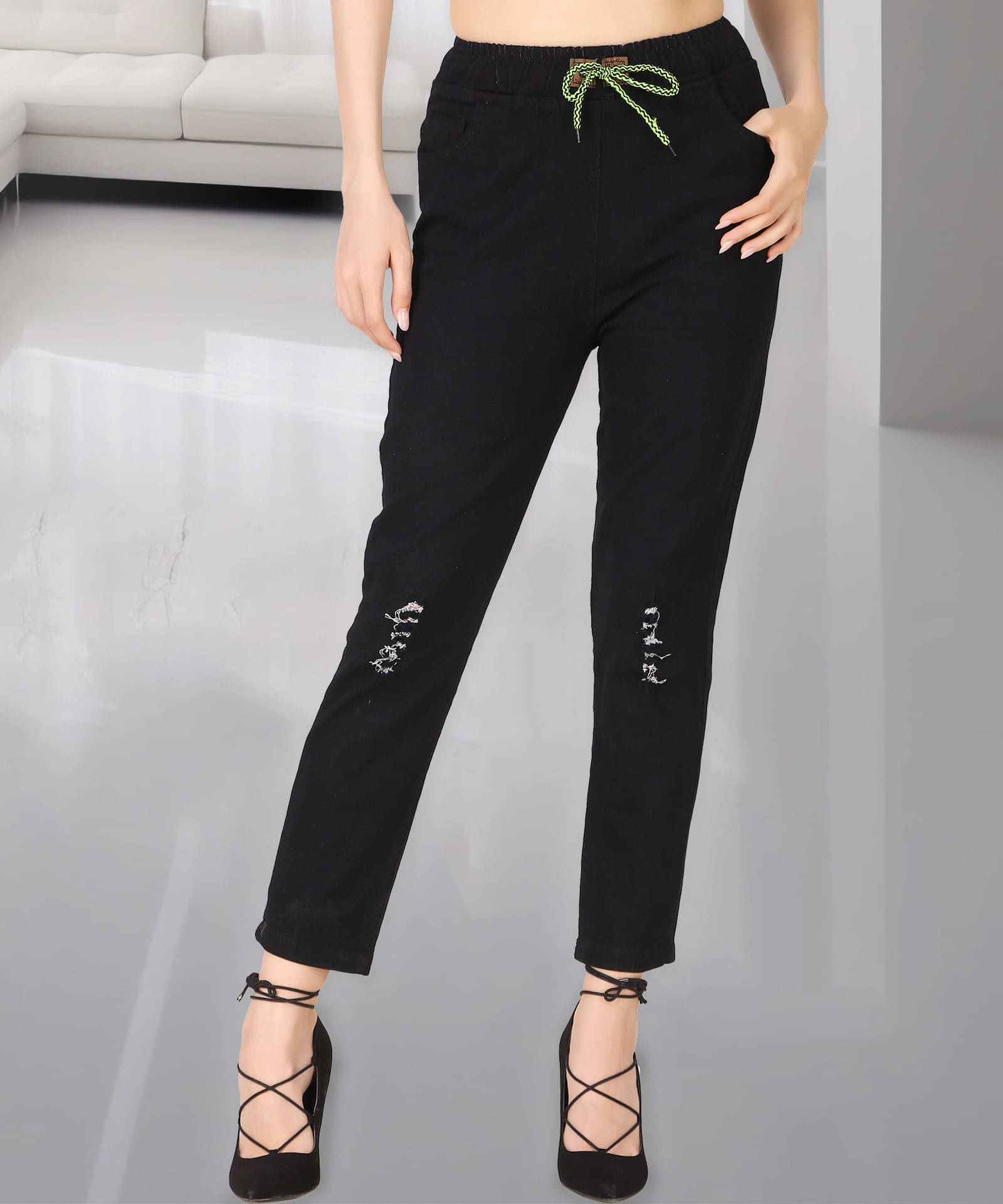     			Coutume Collections Women's Regular Fit Mid-Rise Jeans ( Black )