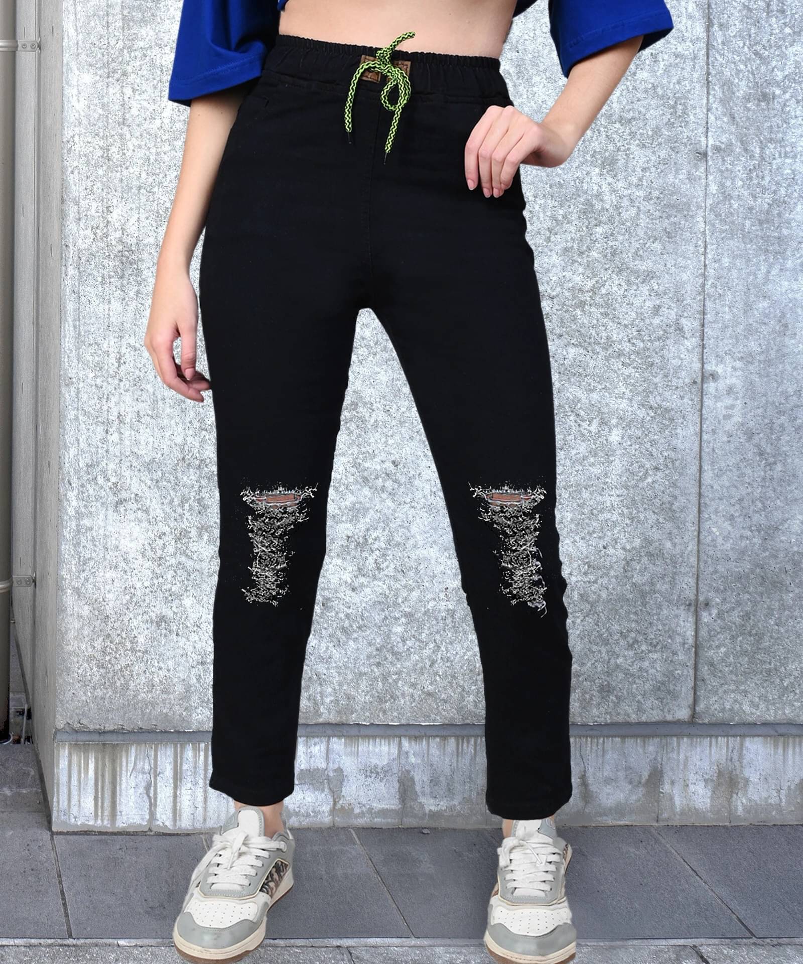     			Coutume Collections Women's Relaxed Fit Mid-Rise Jeans ( Black )
