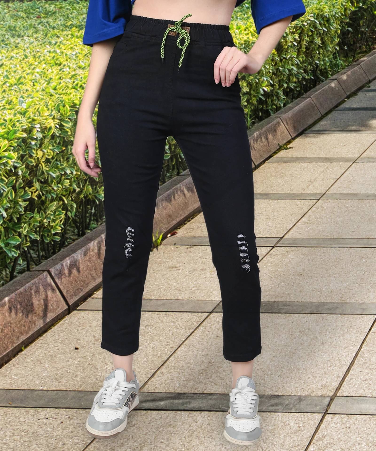     			NEUNK Women's Regular Fit Mid-Rise Jeans ( Black )