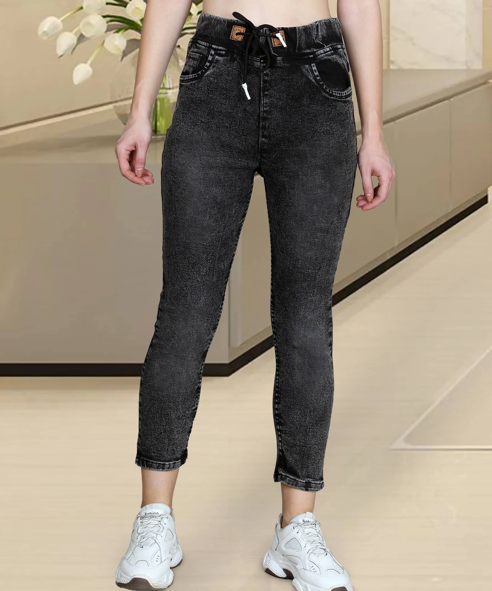     			NEUNK Women's Regular Fit Mid-Rise Jeans ( Black )