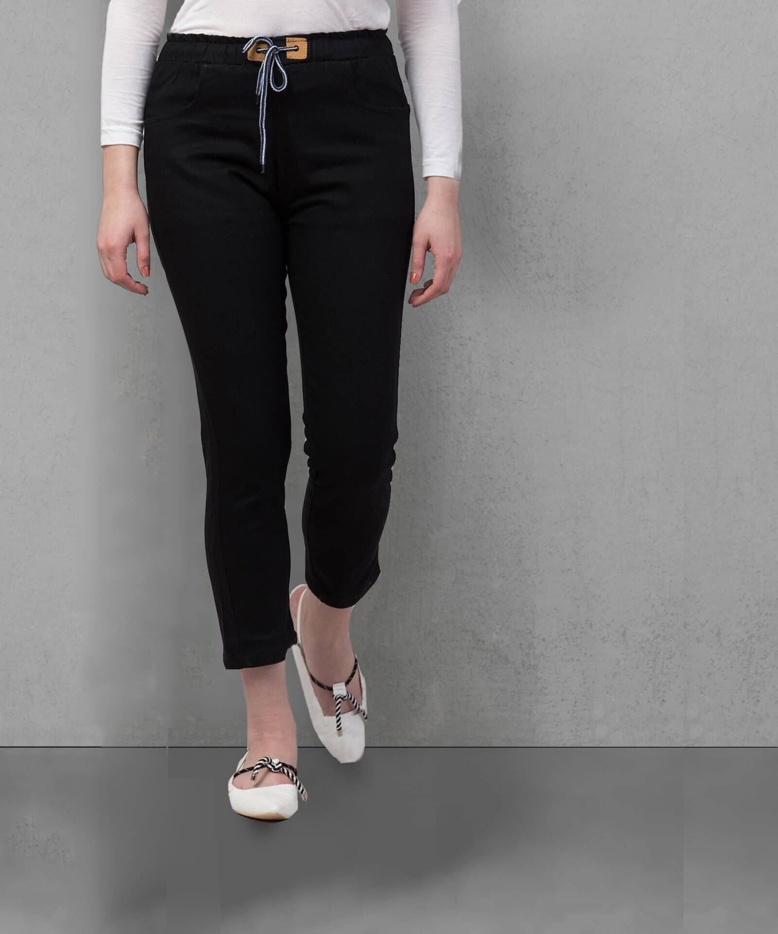     			NEUNK Women's Regular Fit Mid-Rise Jeans ( Dark Blue )