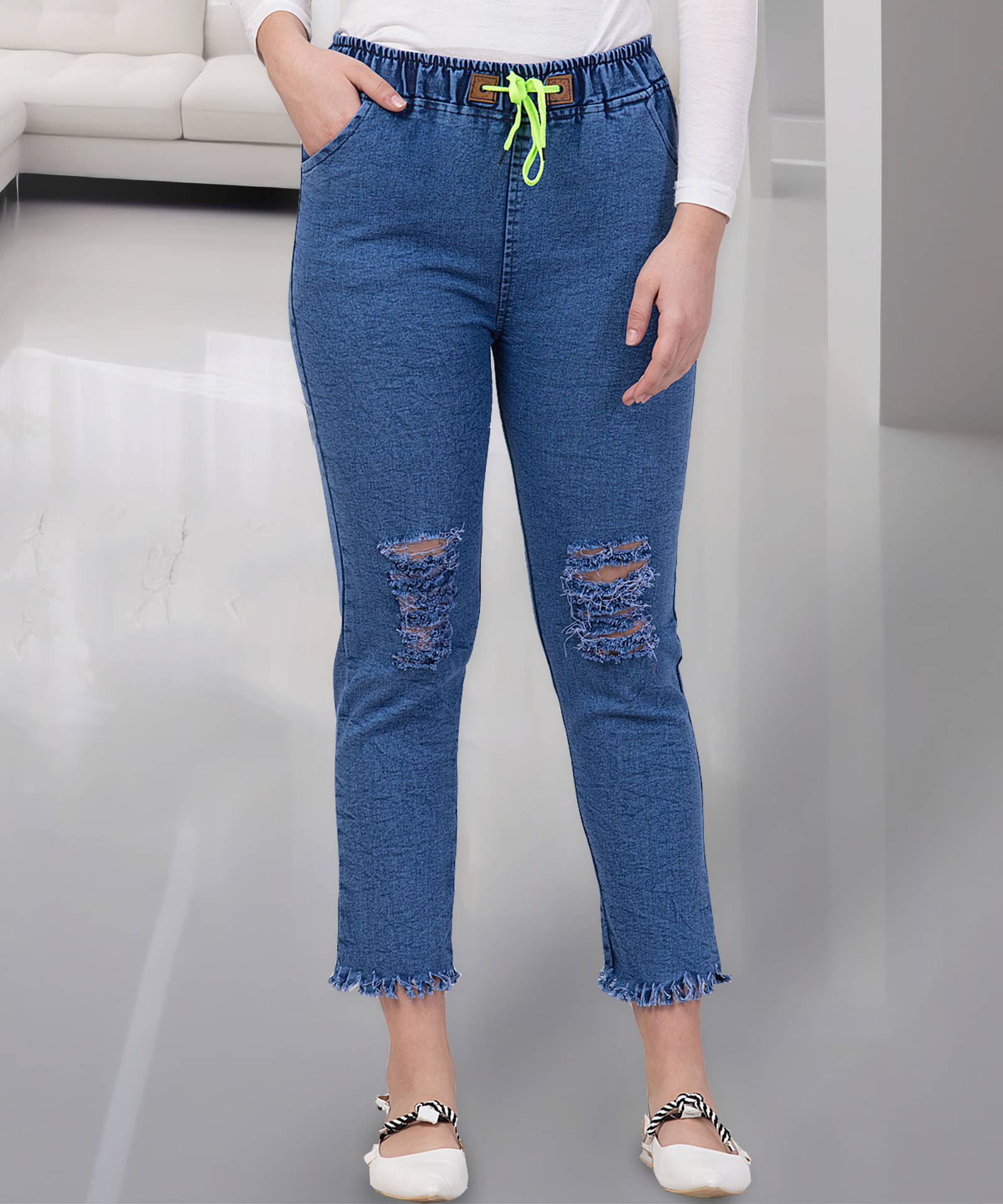     			NEUNK Women's Relaxed Fit Mid-Rise Jeans ( Blue )
