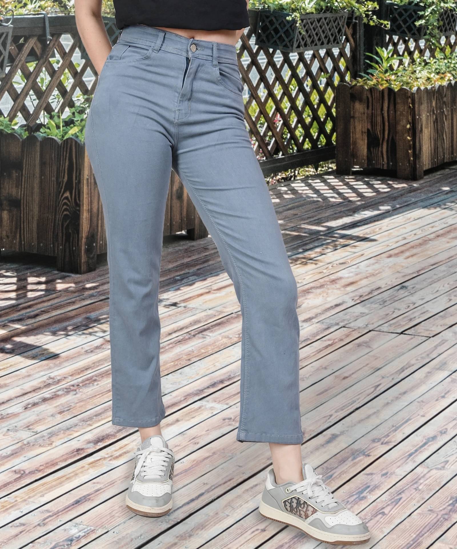     			NEUNK Women's Relaxed Fit Mid-Rise Jeans ( Grey )