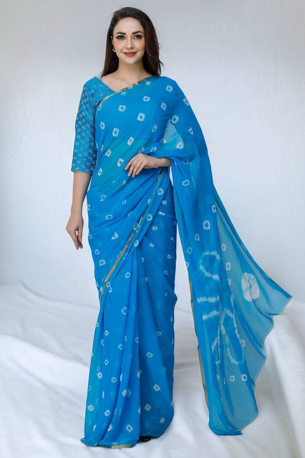 VIOUR Chiffon Dyed Bandhani Sarees With Unstitched Blouse Piece ( Sky Blue ) - Sarees | Buy online on ZillyBuy
