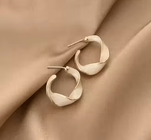     			Generic vijay Beige Hoops Earrings ( Pack of 1 )