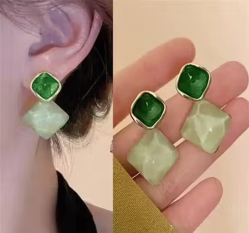     			Generic vijay Green Drop Earrings ( Pack of 1 )