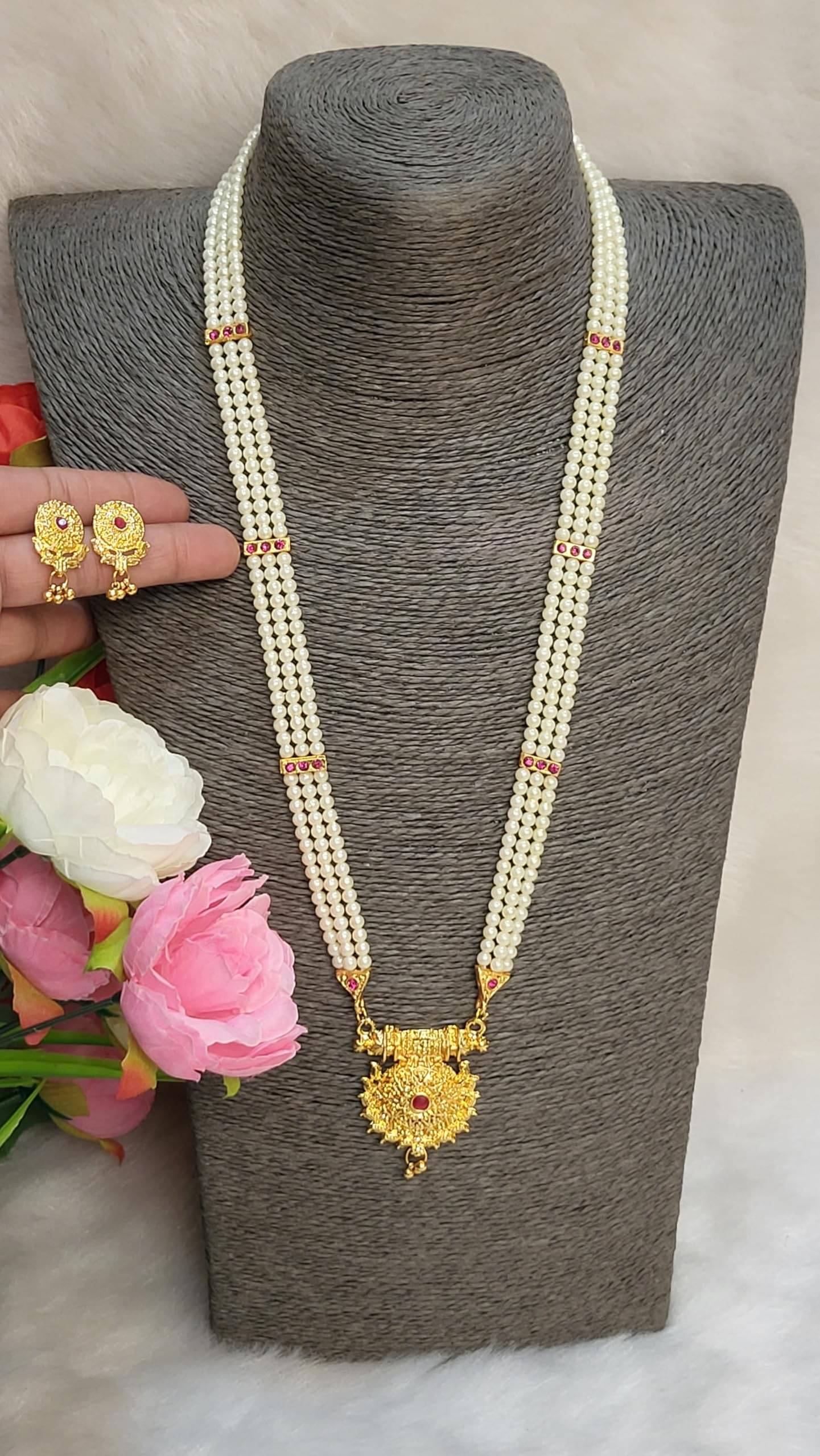     			SAJSHRUNGAR JEWELLERY Golden Copper Necklace Set ( Pack of 1 )