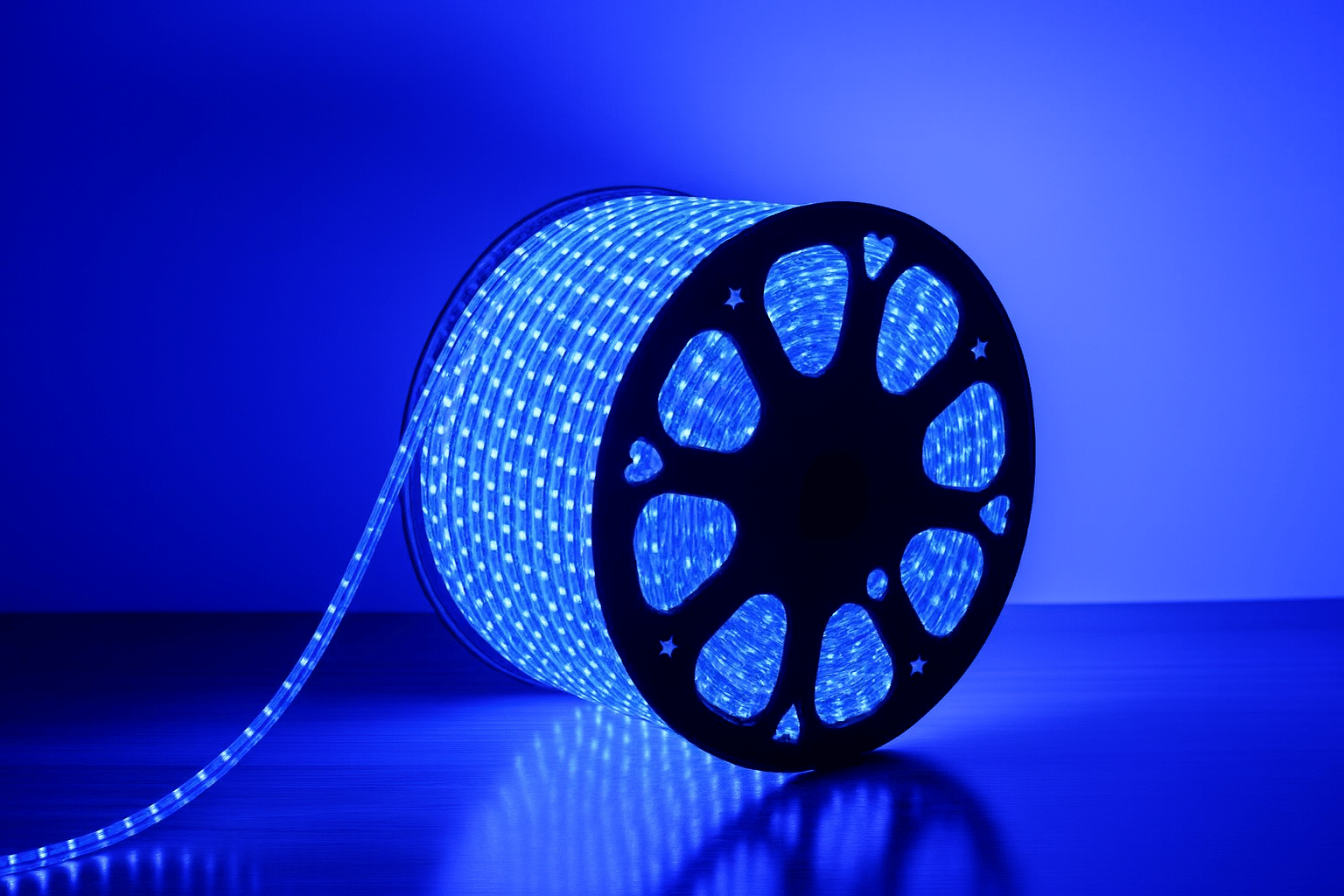     			SPARKWORLD Blue 15M LED Strip ( Pack of 1 )