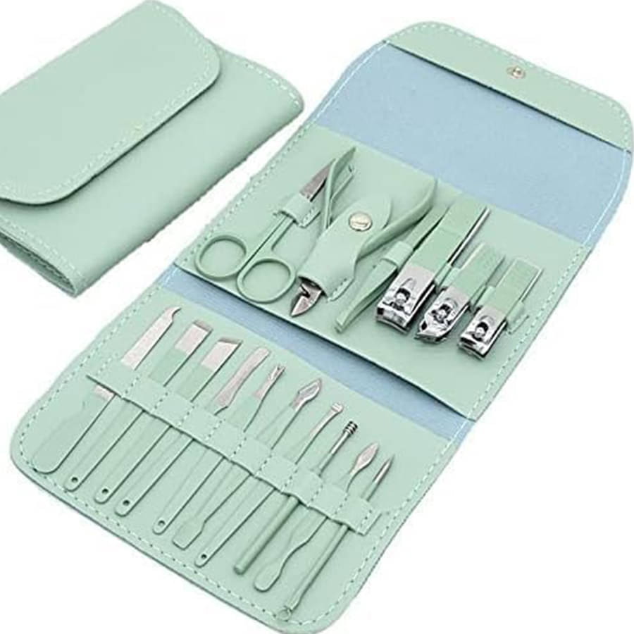     			Milujilu Manicure & Pedicure Kit ( Pack of 1 )