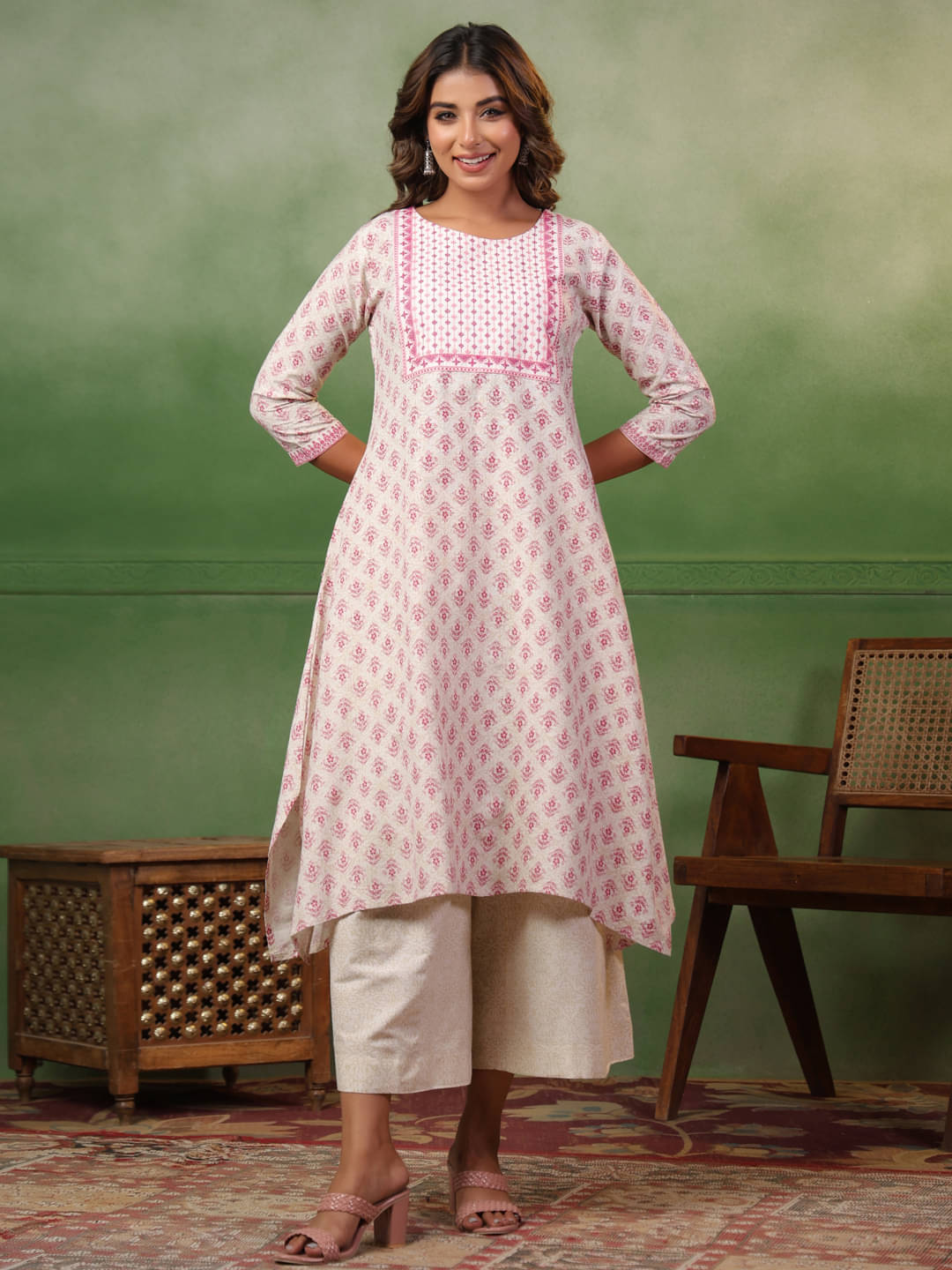 Span Women Cotton Printed A-Line Kurti With Palazzo ( White ) Span Women Cotton Printed A-Line Kurti With Palazzo ( White )