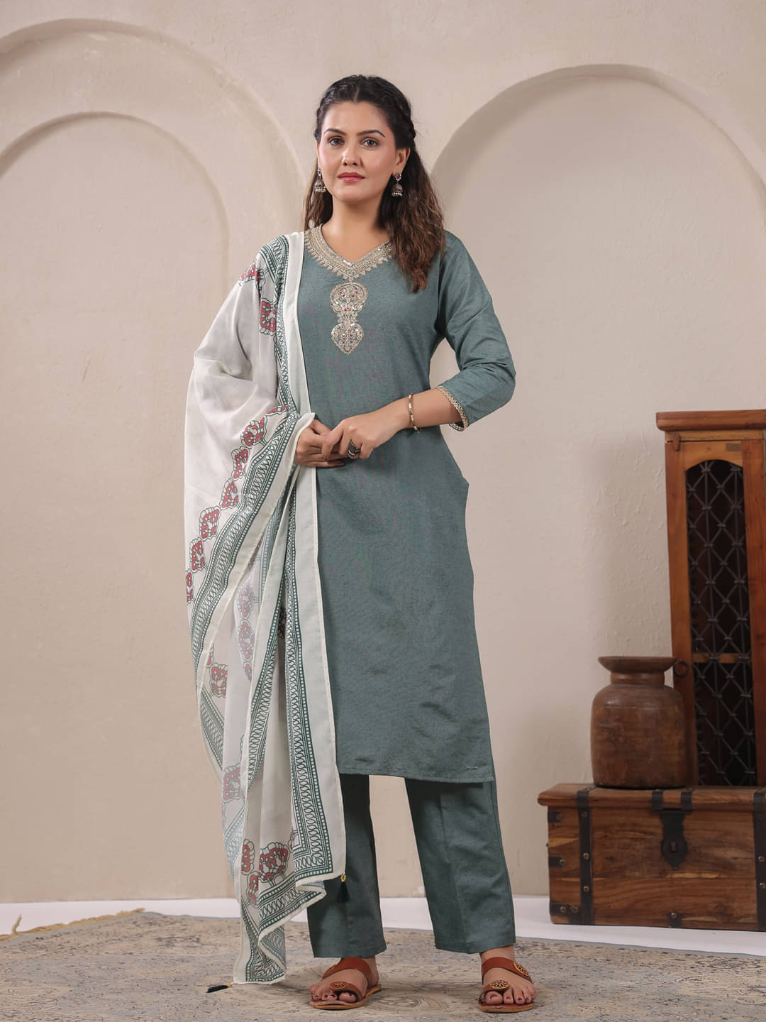     			Span Women Cotton Printed Straight Kurti With Pants ( Green )