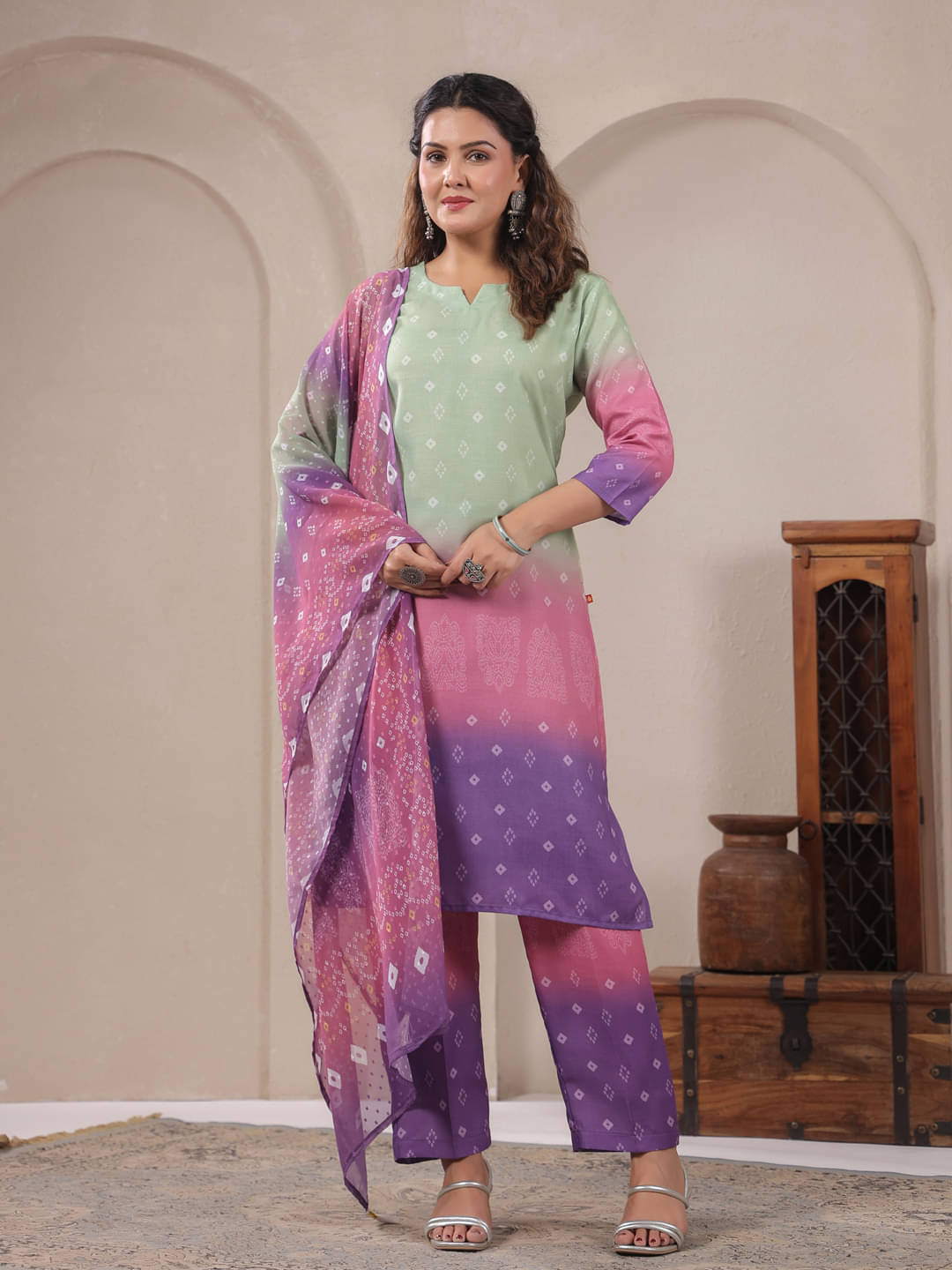     			Span Women Cotton Printed Straight Kurti With Pants ( Green )