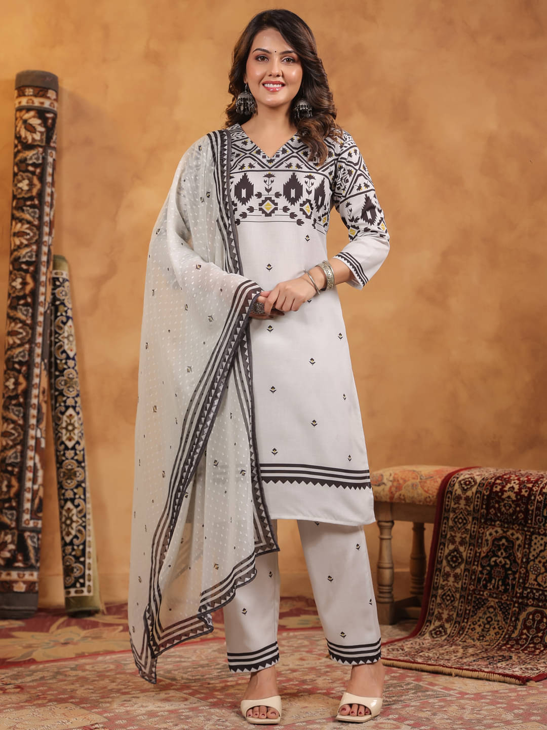     			Span Women Cotton Printed Straight Kurti With Pants ( Grey )