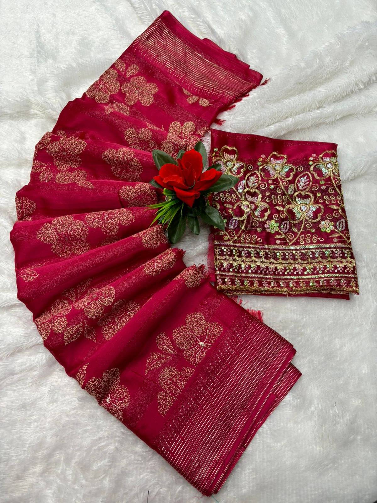 THE STYLE CLUB Chiffon Embroidered Regular Saree With Unstitched Blouse Piece ( Red ) THE STYLE CLUB Chiffon Embroidered Regular Saree With Unstitched Blouse Piece ( Red )