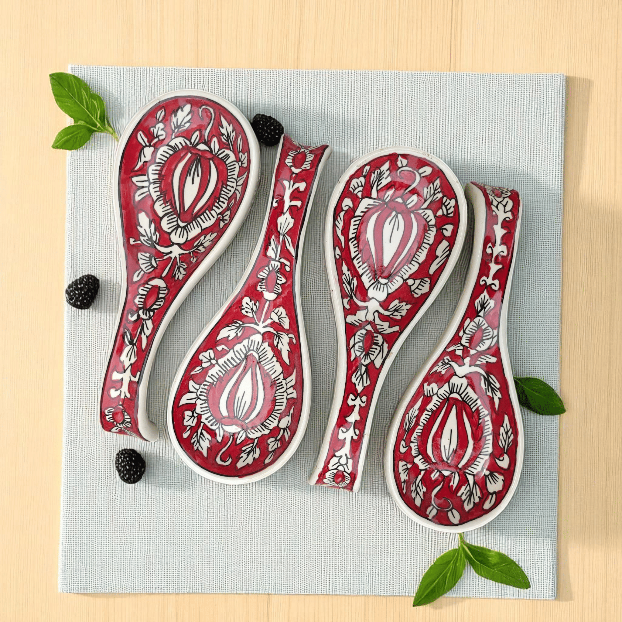     			Malaikah Red Mughal Lng Spn Ceramic Printed Soup Spoon Red ( Pack of 4 )