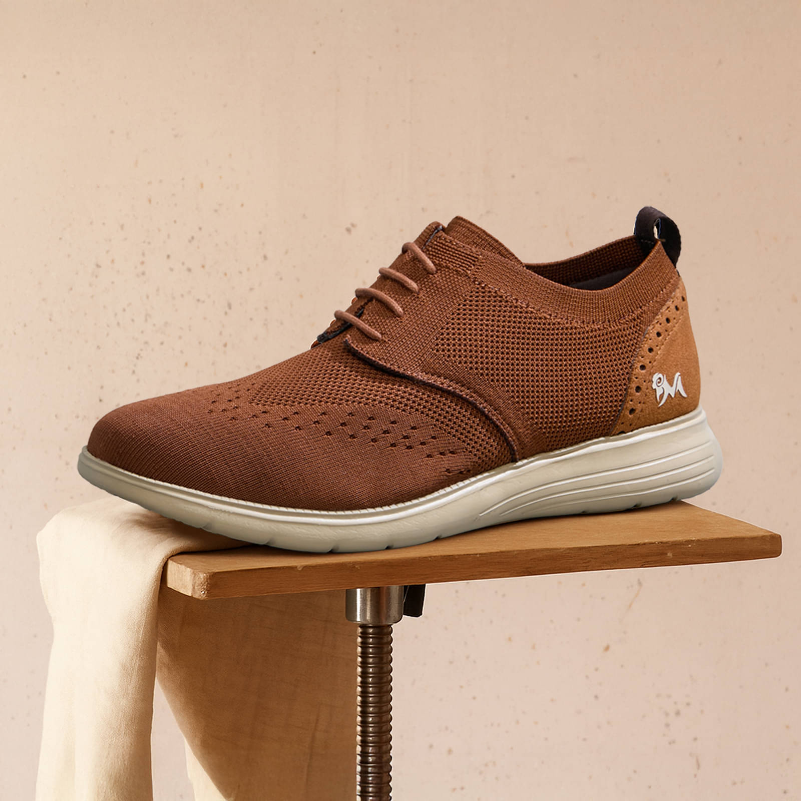     			Neemans Beige Men's Sneakers
