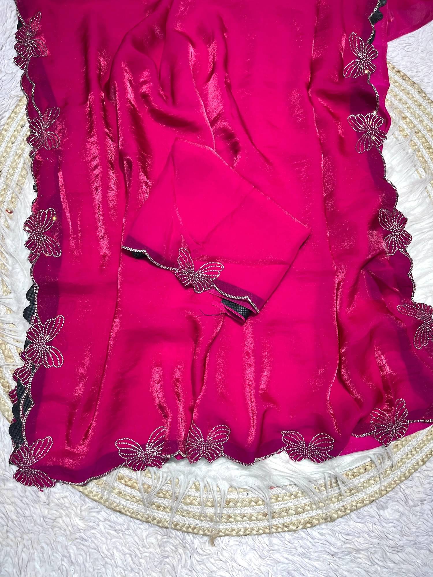 Maruti Traders Art Silk Embroidered Bhagalpuri Saree With Unstitched Blouse Piece ( Pink ) Maruti Traders Art Silk Embroidered Bhagalpuri Saree With Unstitched Blouse Piece ( Pink )