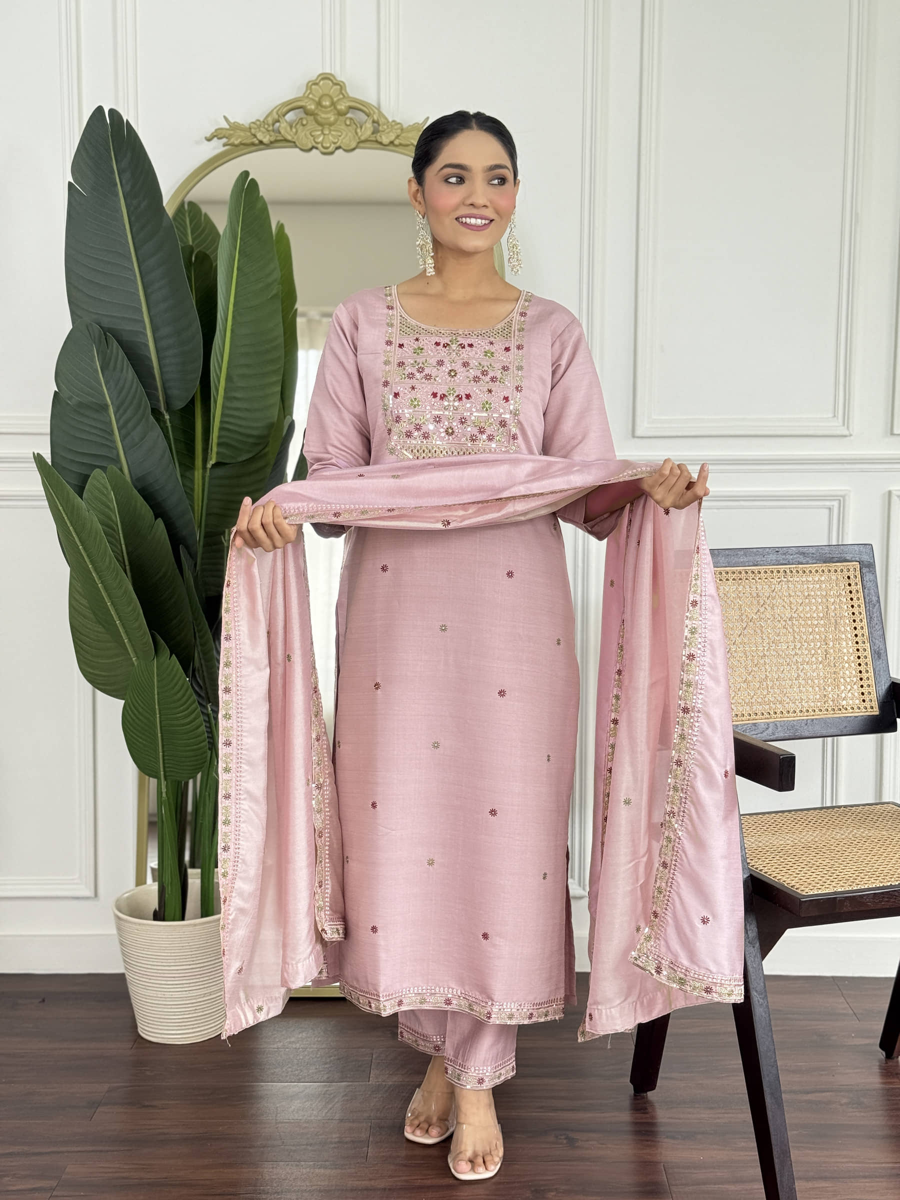 piludi Women Chanderi Printed Straight Kurti With Pants ( Pink )