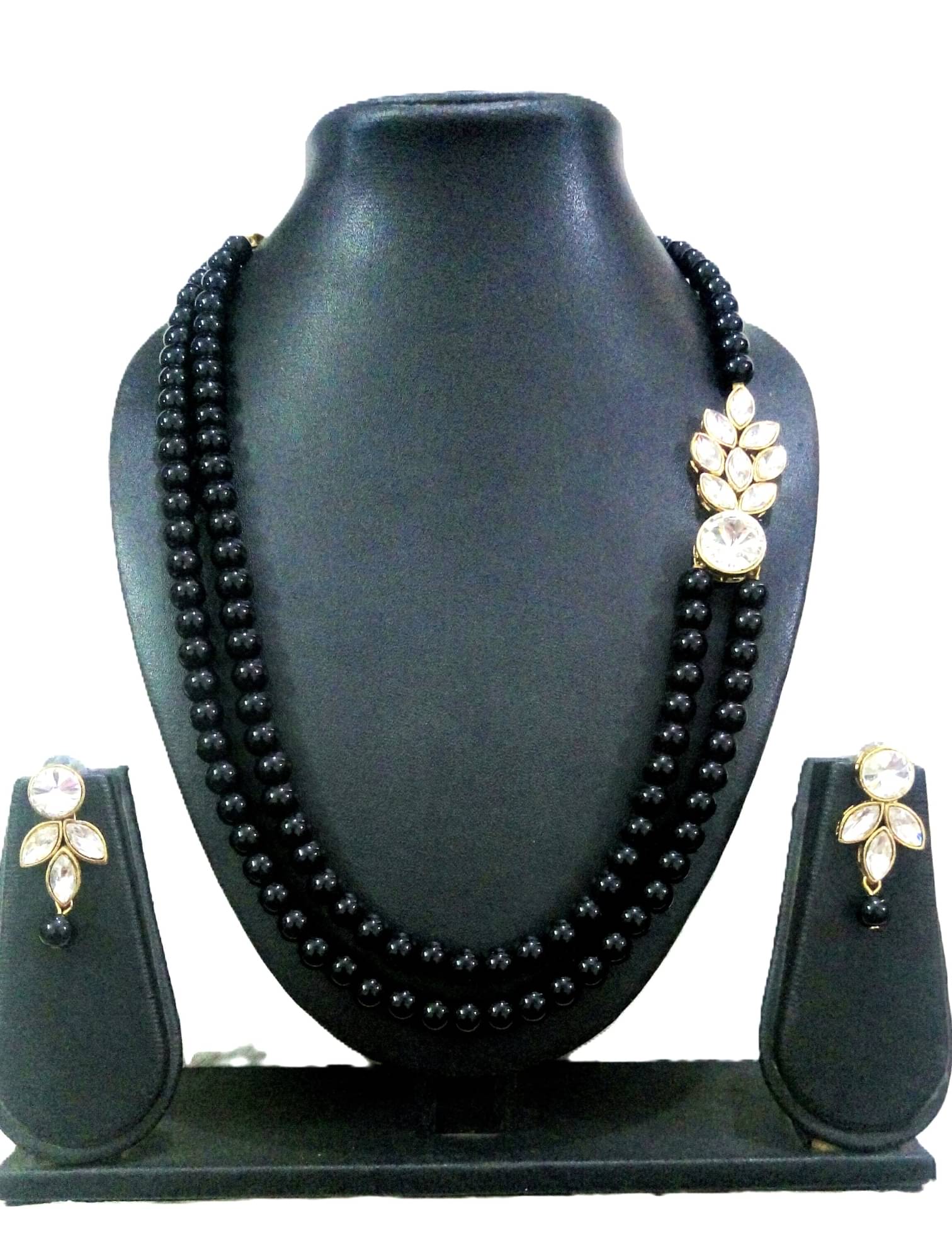     			JN HANDICEAFT Black Alloy Necklace Set ( Pack of 1 )