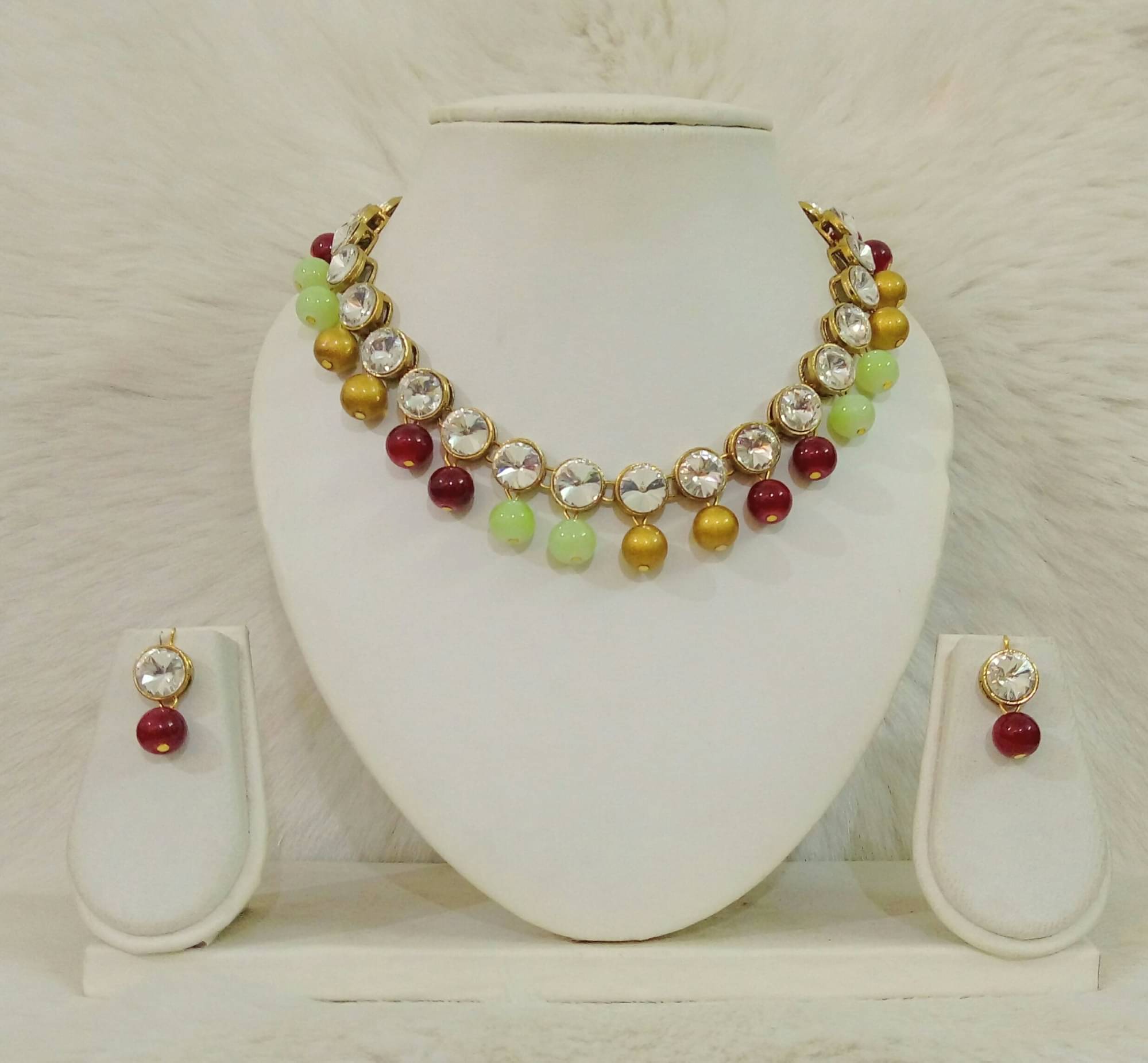     			JN HANDICEAFT Multi Color Alloy Necklace Set ( Pack of 1 )