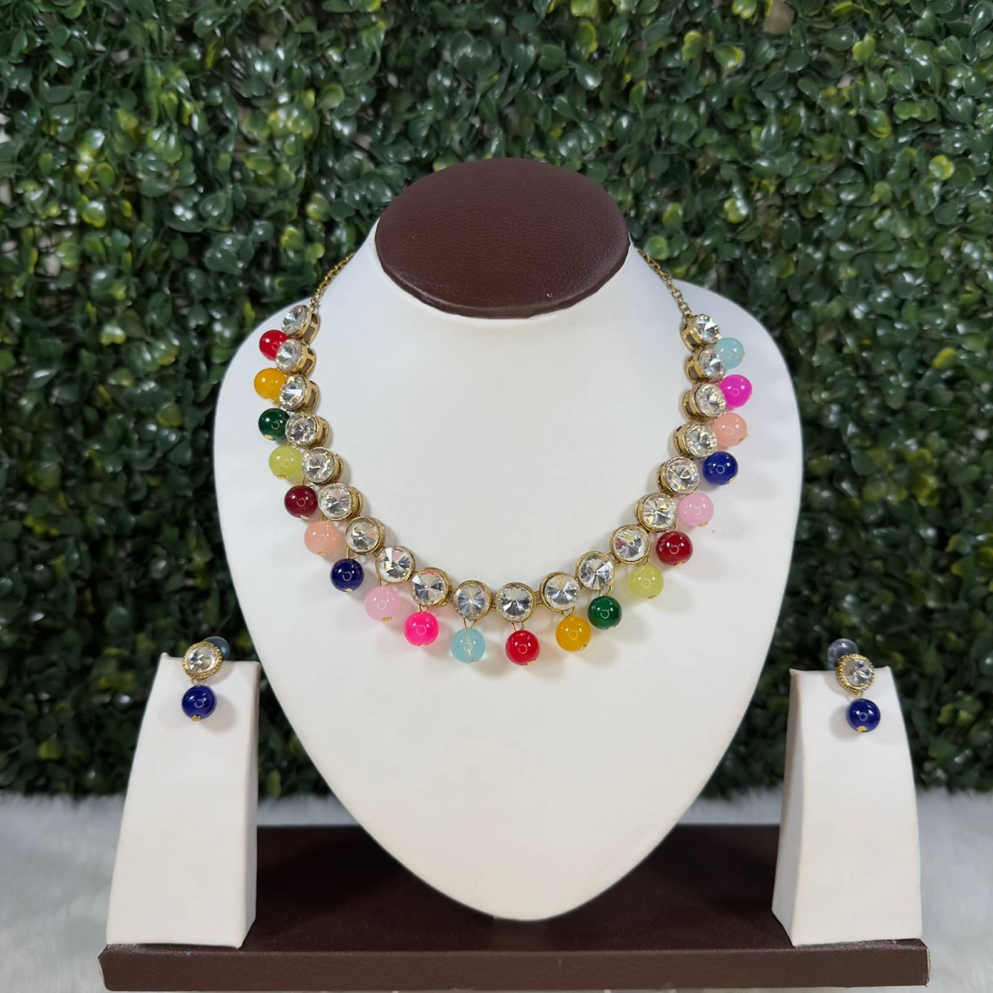     			JN HANDICEAFT Multicolor Alloy Necklace Set ( Pack of 1 )