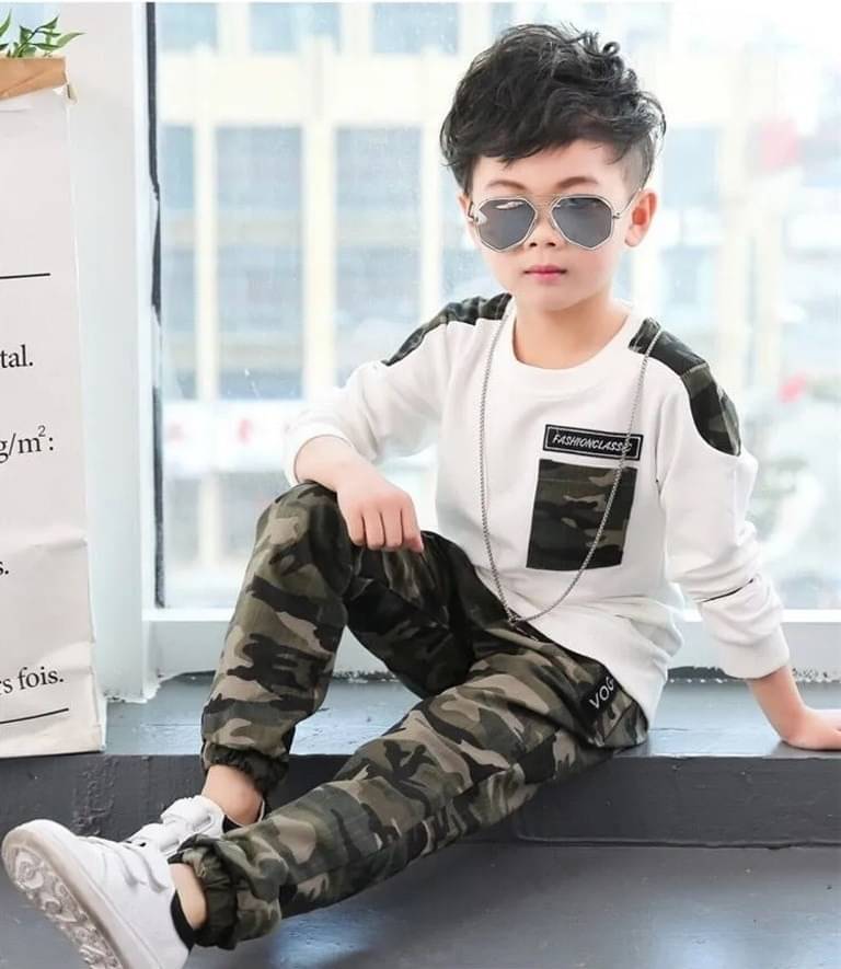 Lakhdatar Pack of 1 Boys Cotton Blend T-Shirt & Trackpants Set ( White ) Lakhdatar Pack of 1 Boys Cotton Blend T-Shirt & Trackpants Set ( White )
