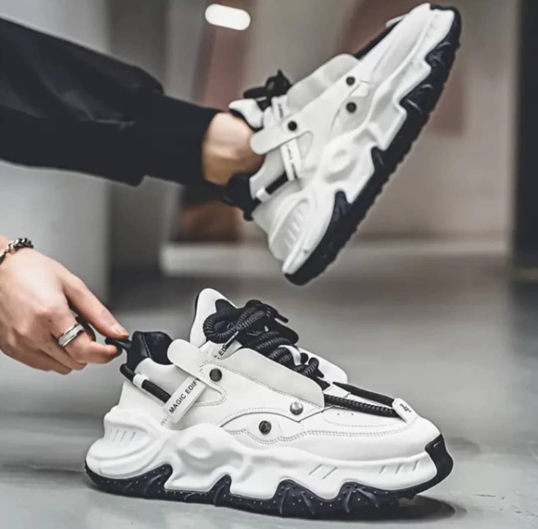     			wrizt  Outdoor Causal Shoes White Men's Outdoor Shoes