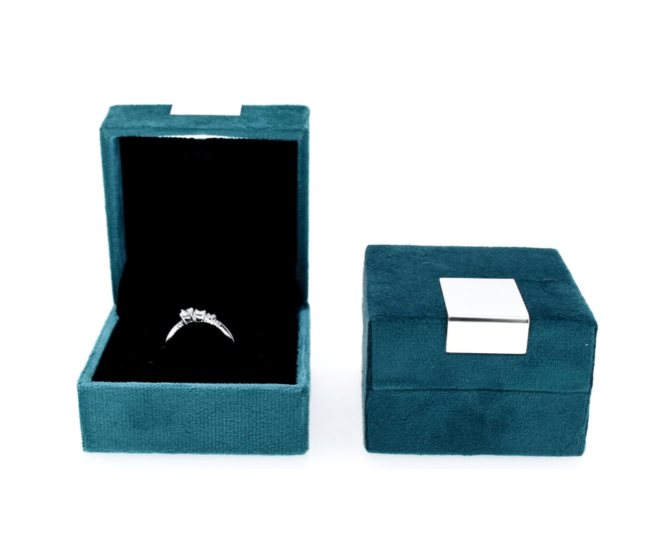 DISPLAY ZONE Ring box Led light Ring box for happy birthday gift box proposal gift storage engagement gift box women Color Green pack of 1-pic DISPLAY ZONE Ring box Led light Ring box for happy birthday gift box proposal gift storage engagement gift box women Color Green pack of 1-pic