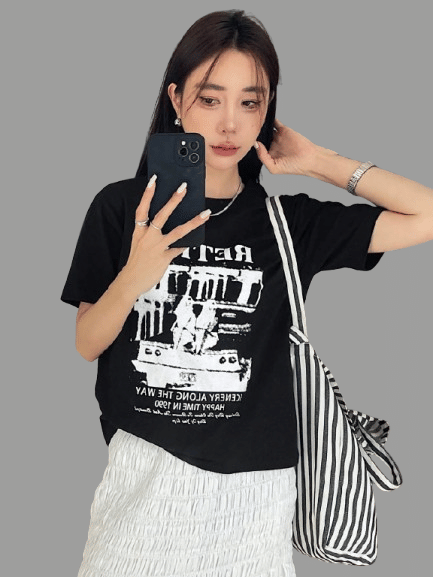     			ELBATROSS Women Cotton Blend Printed Oversized Fit Round Neck T-Shirt ( Black )