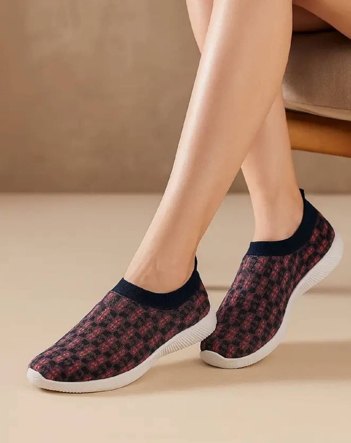     			Fabbmate Multicolor Women's Slip On