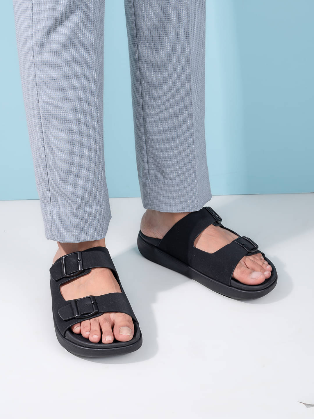    			Fentacia Black Men's Daily Slipper