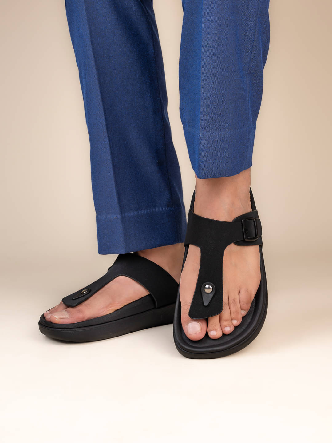     			Fentacia Black Men's Daily Slipper