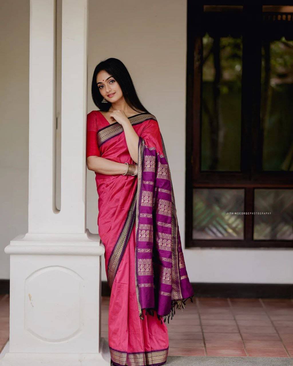     			INDIAN SILKS Silk Blend Printed Banarasi saree With Unstitched Blouse Piece ( Pink )