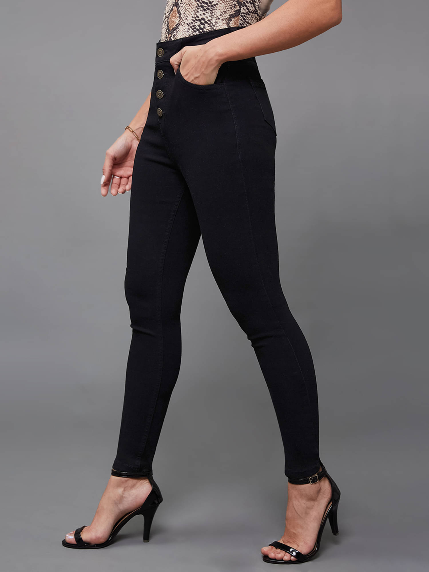     			Miss Chase Women's Skinny Fit High-Rise Jeans ( Black )