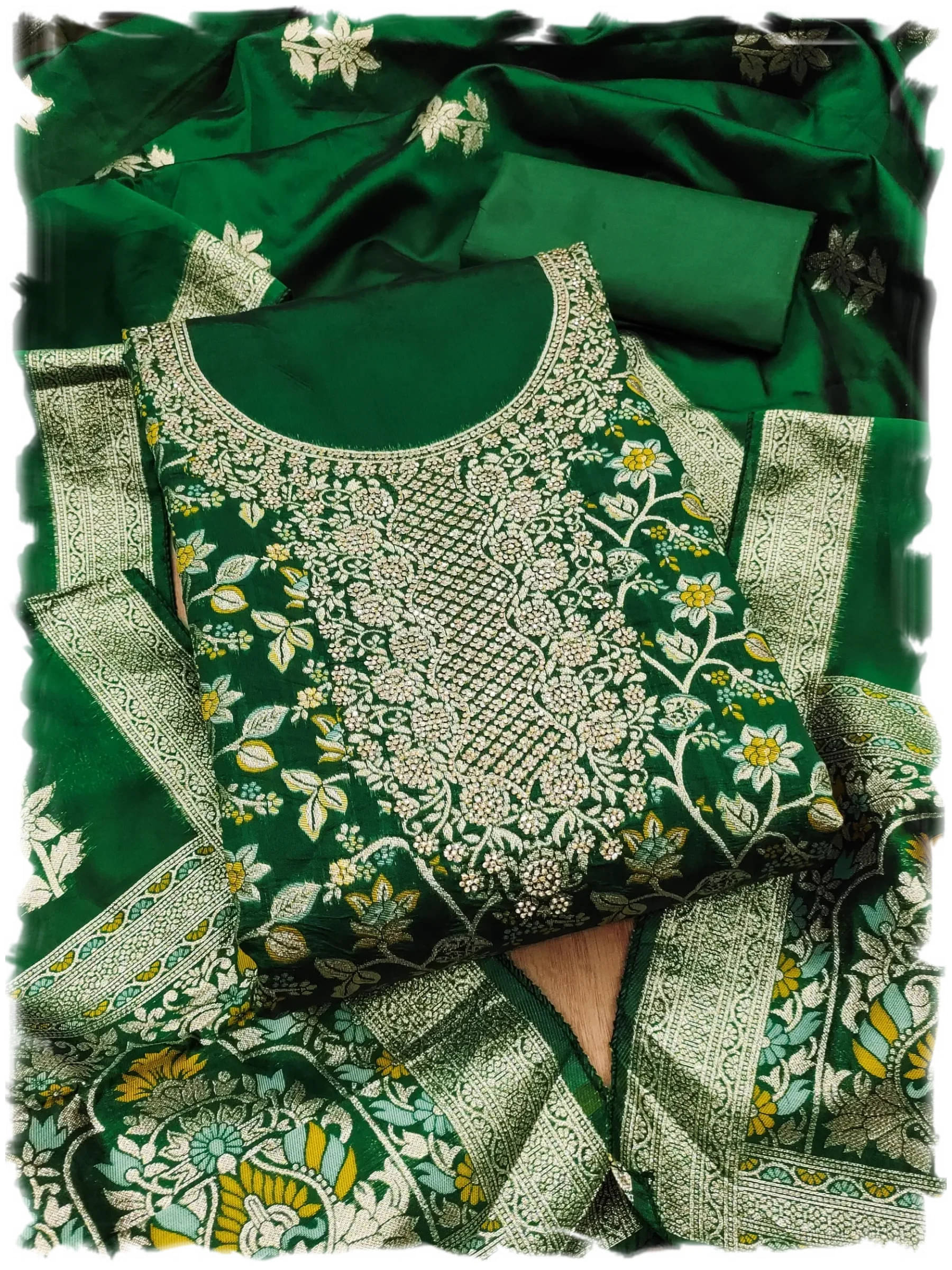     			Panbai sarees Women Organza Unstitched Dress Material ( Green )